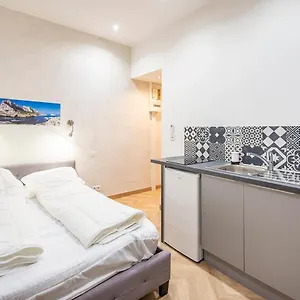 Studio In The Heart Of Vieux Port Marseille